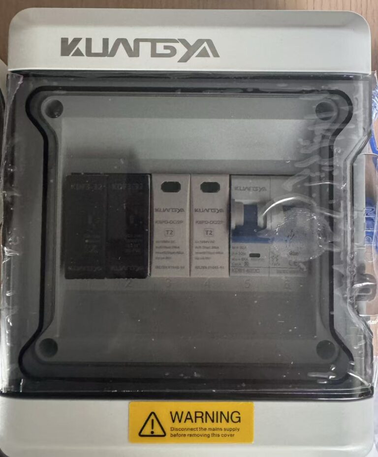 PV Combiner Box internal structure and components